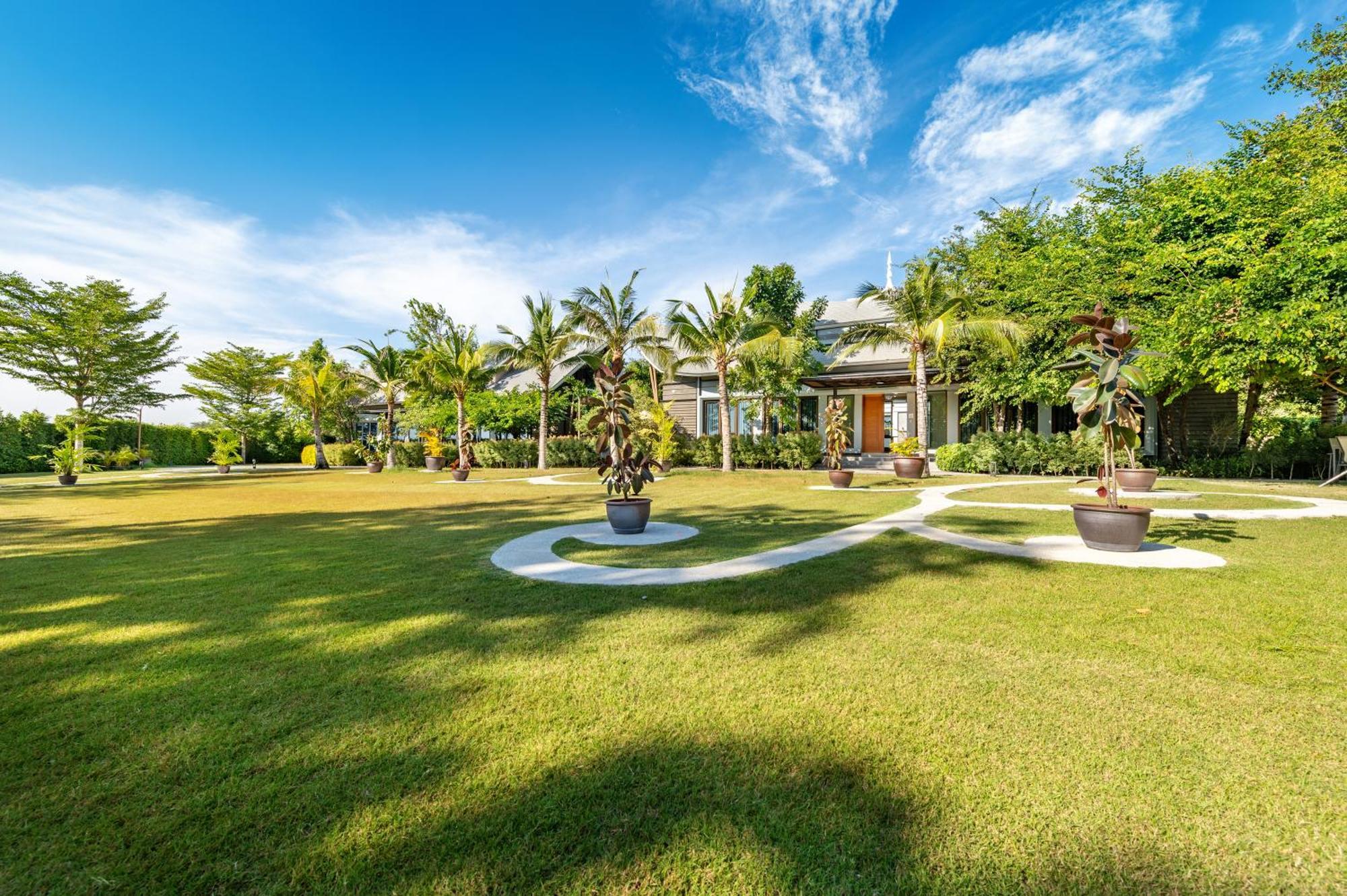 Phukalini Luxury Pool Villa & Onsen Хуа Хин Экстерьер фото